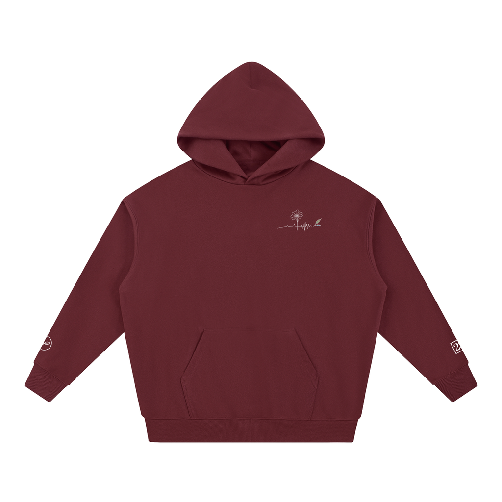 Hoodie Rester soi Ink Pick Me bordeaux, motif arbre et battement de cœur – vue de face