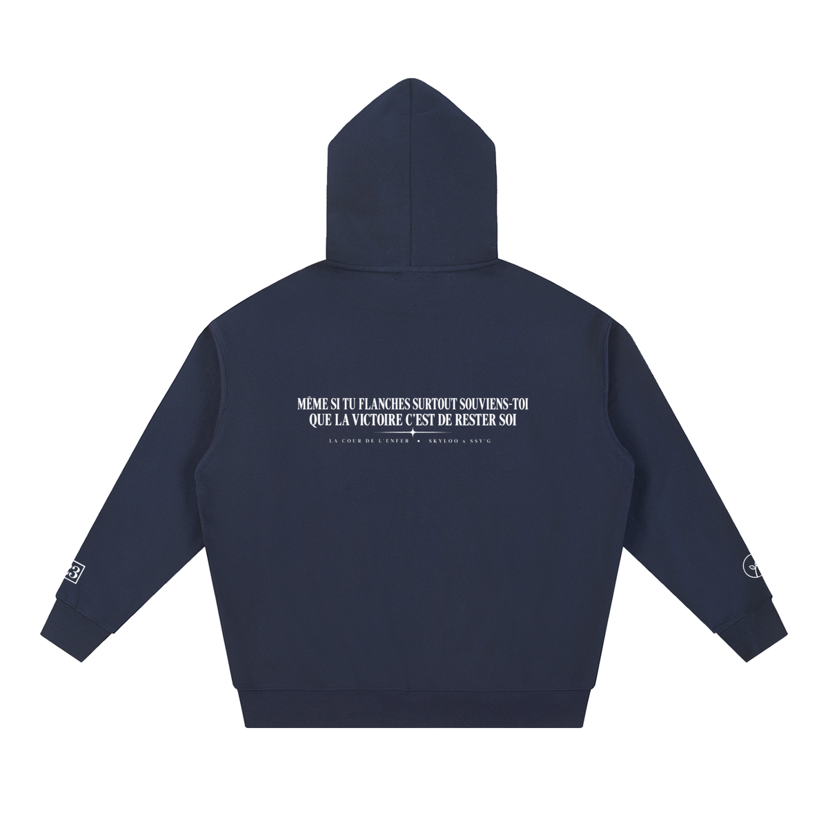 Hoodie Rester soi Ink Pick Me bleu marine, message au dos – vue de dos