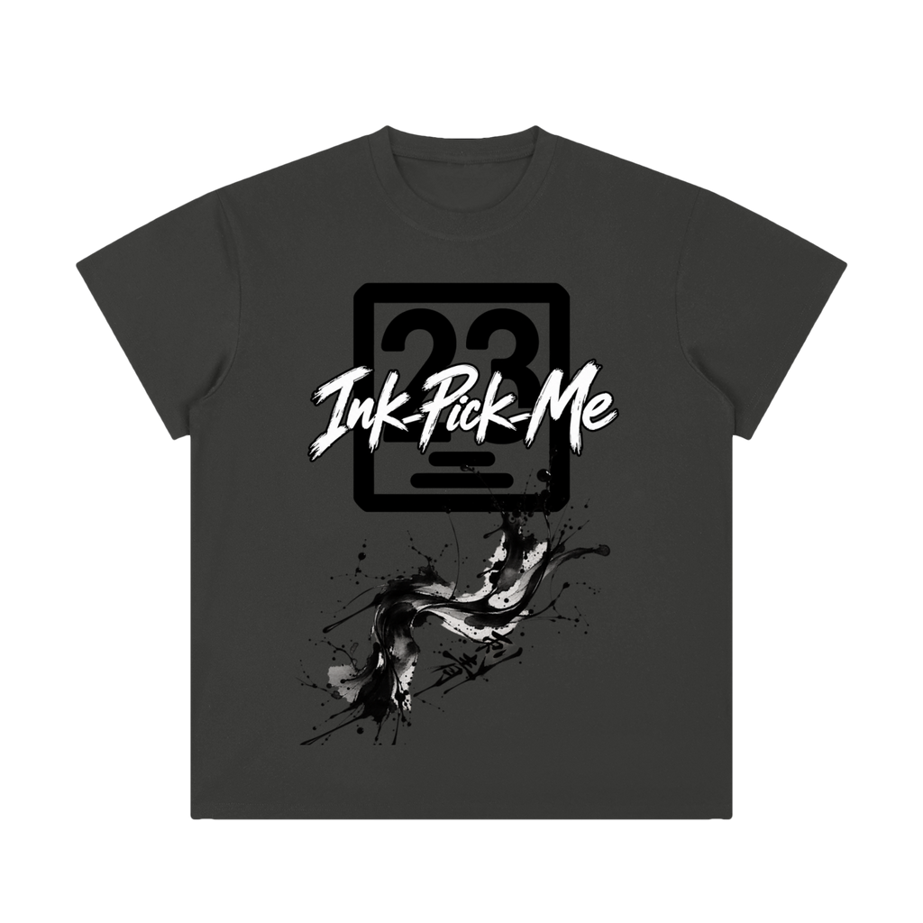 T-shirt col rond gris foncé unisexe, logo Ink Pick Me blanc et éclaboussures façon peinture