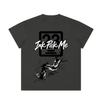 T-shirt col rond gris foncé unisexe, logo Ink Pick Me blanc et éclaboussures façon peinture