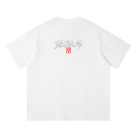T-shirt 'Inky Yokai' porté, coupe oversize.